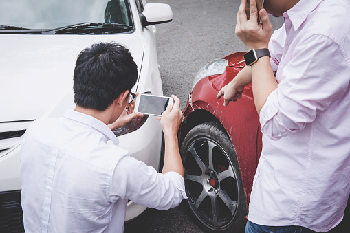 When should you get a lawyer for a car accident?