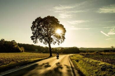 Can Motorcycles Split Lanes in AZ?